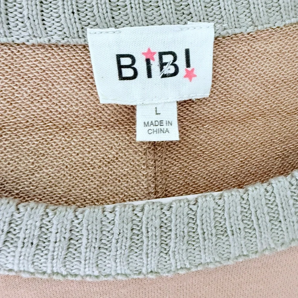 BiBi Peach and Beige Knit Sweater - Picture 2 of 6